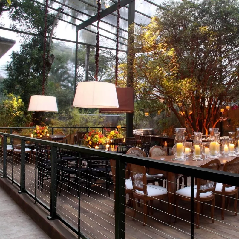 Poręcze z drutu nierdzewnego