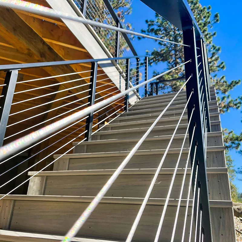 Poręcze druciane do schodów